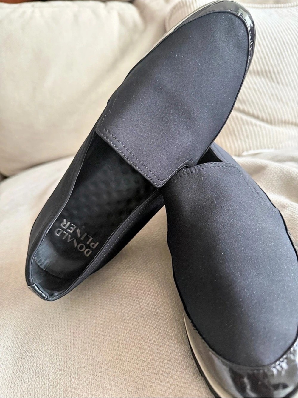 Donald liner Black Slip-On Loafers Like New